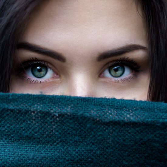 Eye photography tips for taking stunning selfies of your eyes